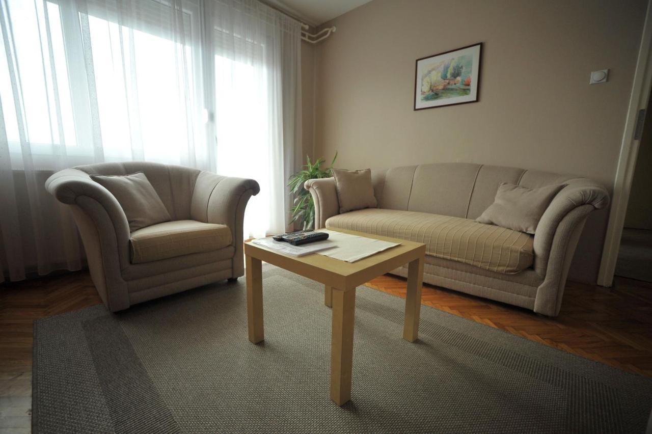 Rada Apartment *